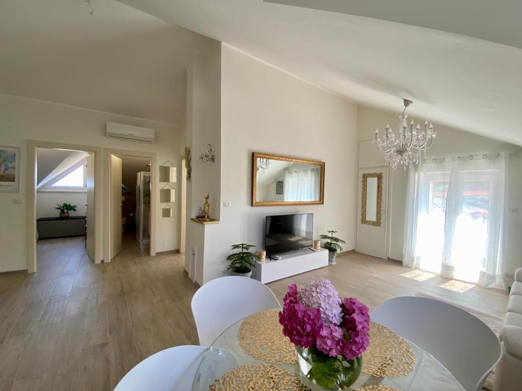 Casa Tra I Castelli Apartment San Martino Alfieri Exterior foto